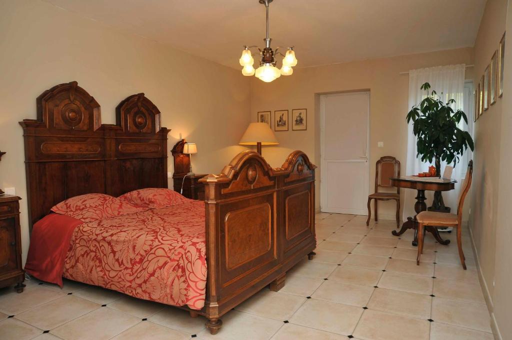 Chambres Et Tables D'Hotes Le Voriou Couddes Bilik gambar